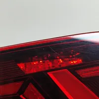 Volkswagen Tiguan Lampy tylnej klapy bagażnika 5NA945308J