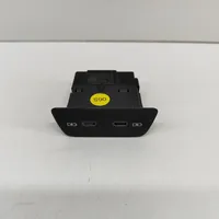 Volkswagen Golf VIII Connettore plug in USB 2G6035718