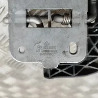 Volkswagen Tiguan Dzinēja pārsega slēdzenes cilpa 5NA823186C