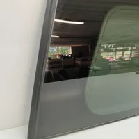 Nissan Pathfinder R51 Fenêtre latérale avant / vitre triangulaire 83306EB305