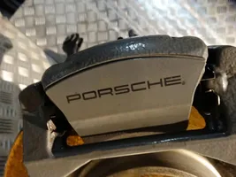 Porsche Macan Taka-akselin pyöräntuenta 