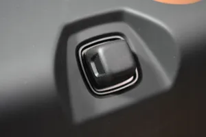 Audi A8 S8 D5 Cita veida salona detaļa 