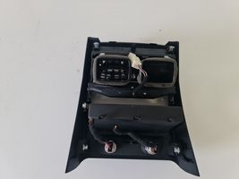 BMW 5 G30 G31 Altri elementi della console centrale (tunnel) 9377080