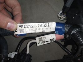 Toyota iQ Cableado de instalación del motor 8212174021