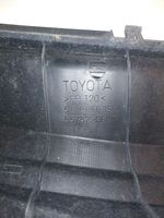 Toyota Corolla Verso E121 Valytuvų apdaila (-os) 557820F010