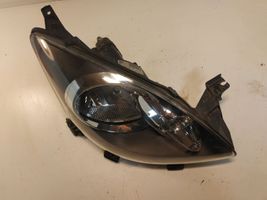 Toyota Aygo AB10 Lampa przednia 811100H010