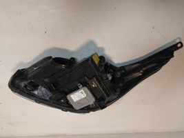 KIA Ceed Lampa przednia 3Z92101700