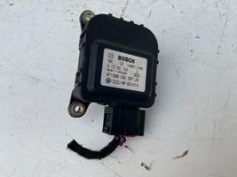 Audi A6 Allroad C5 Motor/activador trampilla de calefacción 0132801158