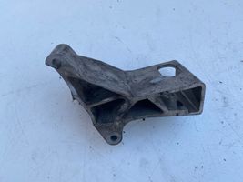 Volvo S80 Engine mounting bracket 8684364