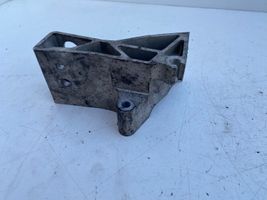 Volvo S80 Engine mounting bracket 8684364