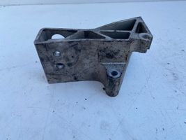 Volvo S80 Engine mounting bracket 8684364