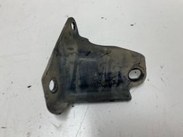 Toyota Avensis T250 Altra parte del vano motore 171390R010