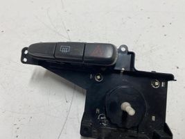 Toyota Yaris Botón interruptor de luz de peligro 758294