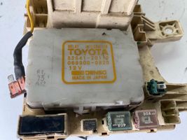 Toyota Camry Блок предохранителей 8264120110