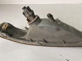 Toyota Camry Indicatore di direzione anteriore 121528B