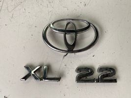 Toyota Camry Gamintojo ženkliukas/ modelio raidės 