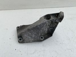 Audi A4 S4 B6 8E 8H Soporte de montaje del motor (Usadas) 8D0199307P