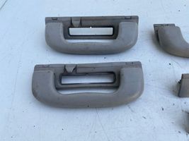 Opel Astra G Un set di maniglie per il soffitto 90520997