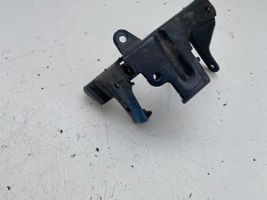 Ford Focus Polttoainesuodattimen kiinnikkeen pidike AV6Q9A072AB