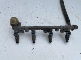 Toyota Avensis T220 Sprauslu komplekts 2325002040