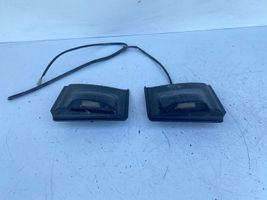 Toyota Corolla E90 Lampa oświetlenia tylnej tablicy rejestracyjnej 