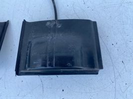 Toyota Corolla E90 Lampa oświetlenia tylnej tablicy rejestracyjnej 