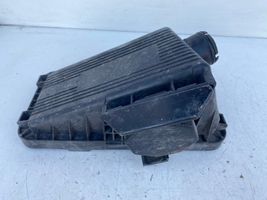 Toyota Carina T170 Couvercle du boîtier de filtre à air 1770564120