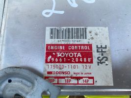 Toyota Carina T170 Calculateur moteur ECU 8966120480