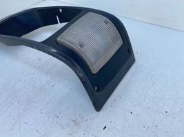 Isuzu Midi Rivestimento sotto il faro/fanale 21221394