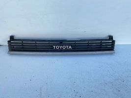 Toyota Corolla E80 Etupuskurin ylempi jäähdytinsäleikkö 5310112600