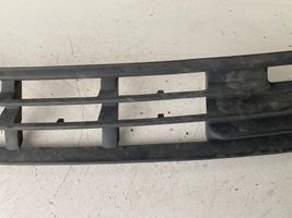 Ford Mondeo MK I Front bumper lower grill 93BB17B968BD