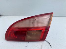 Toyota Avensis T220 Takaluukun takavalot 89022025