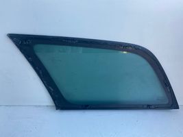 Toyota Avensis T220 Fenêtre latérale avant / vitre triangulaire 