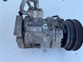 Toyota Avensis T220 Ilmastointilaitteen kompressorin pumppu (A/C) 4472203435