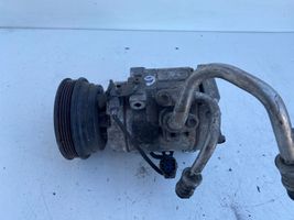 Toyota Avensis T220 Ilmastointilaitteen kompressorin pumppu (A/C) 4472203435