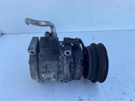 Toyota Avensis T220 Ilmastointilaitteen kompressorin pumppu (A/C) 4472203435