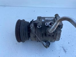 Toyota Avensis T220 Ilmastointilaitteen kompressorin pumppu (A/C) 4472203435