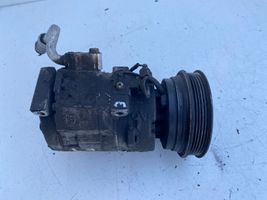 Toyota Avensis T220 Ilmastointilaitteen kompressorin pumppu (A/C) 4472203435