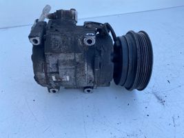 Toyota Avensis T220 Ilmastointilaitteen kompressorin pumppu (A/C) 4472203435