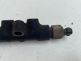 Toyota Avensis T220 Tuyau de conduite principale de carburant 8945812010