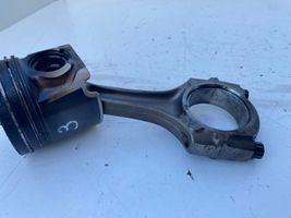 Toyota Avensis T220 Piston with connecting rod 