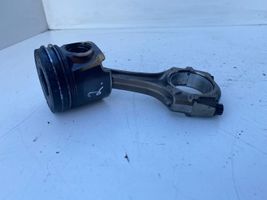 Toyota Avensis T220 Piston with connecting rod 