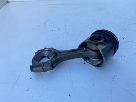 Toyota Avensis T220 Piston with connecting rod 