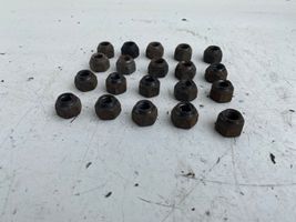 Toyota Previa (XR30, XR40) II Nuts/bolts 