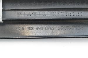 Mercedes-Benz CLC CL203 Rivestimento portiera posteriore (modanatura) A2036900762