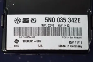 Volkswagen Beetle A5 Connettore plug in AUX 5N0035342E