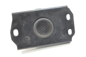 Volkswagen Cross Polo Supporto di montaggio del motore 8200378211