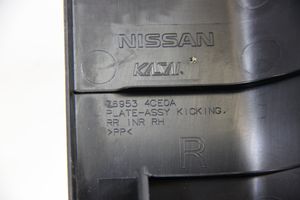 Nissan X-Trail T32 Kynnysverhoilusarja (sisä) 669014CE0A
