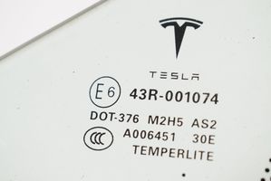 Tesla Model S Etukolmioikkuna/-lasi 600664400