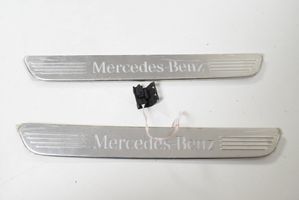 Mercedes-Benz GLC X253 C253 Juego de molduras de umbral (interior) A2056806903